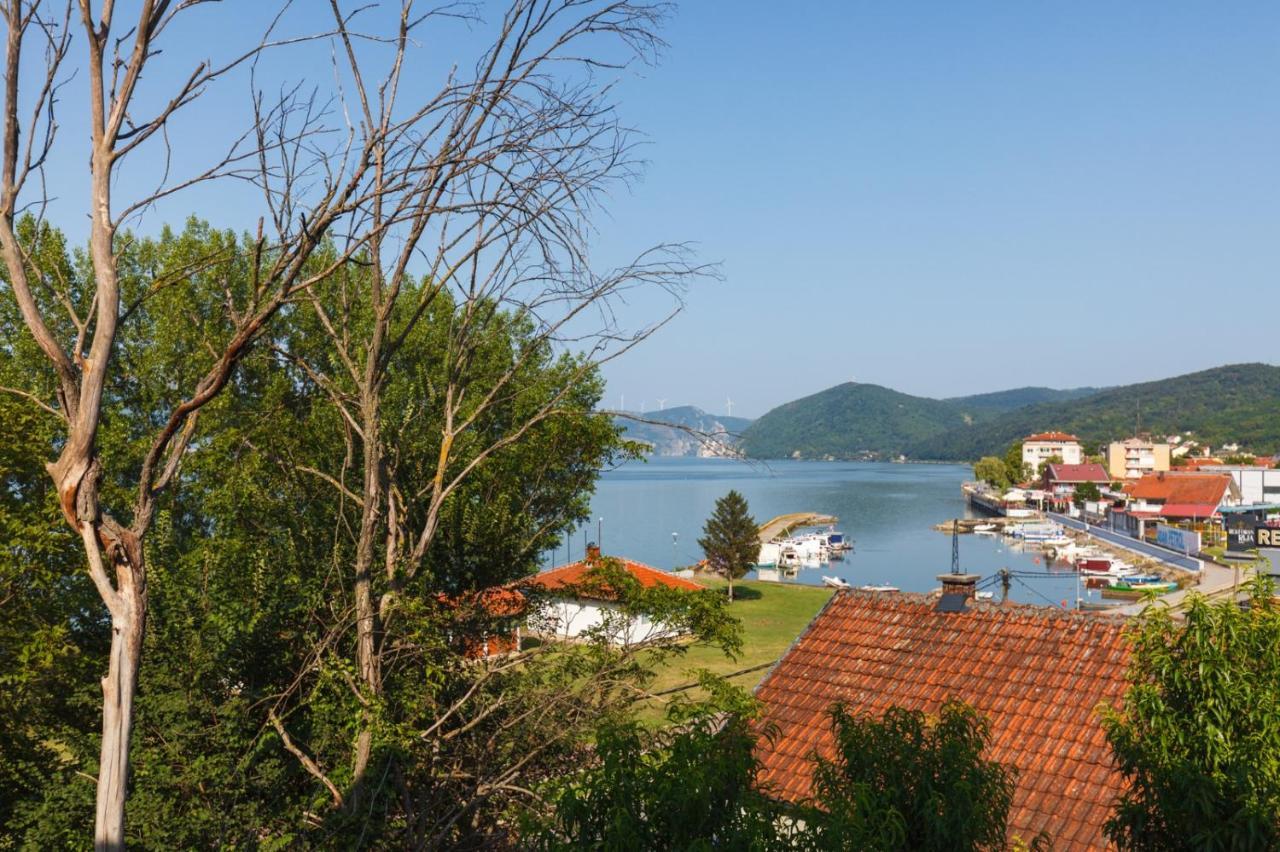 Apartmani Porto Golubac Exterior foto